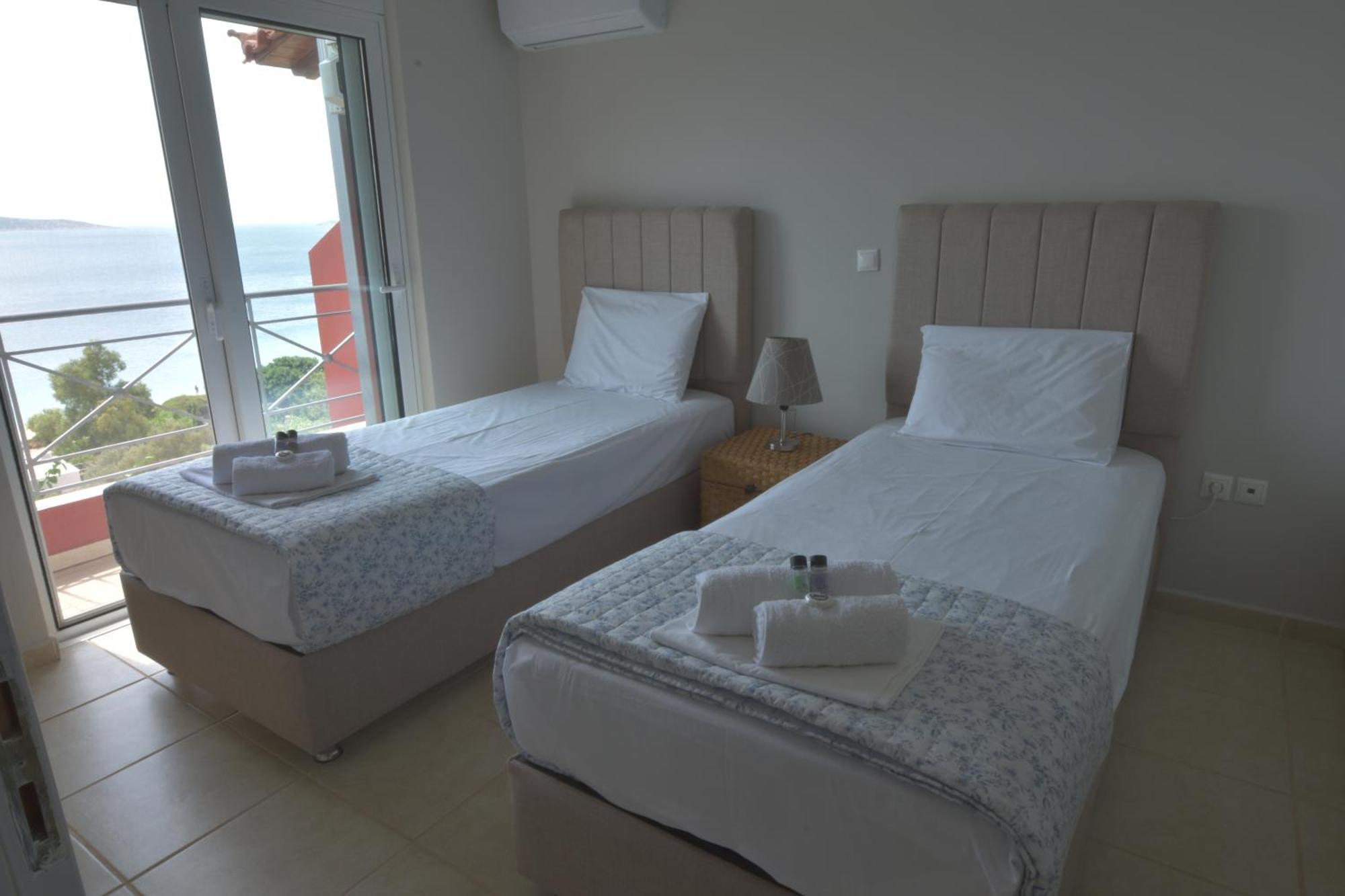 Blue Bay View - Beach House Vathirrevma Dış mekan fotoğraf